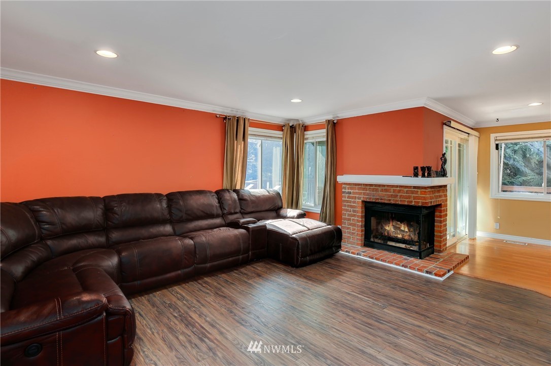 13331 Southeast 194th Court Renton, WA 98058 - Photo 11 of 25 Gallery Image 11