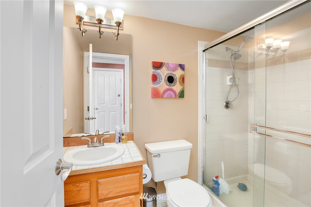 13331 Southeast 194th Court Renton, WA 98058 - Photo 14 of 25 Gallery Image 14