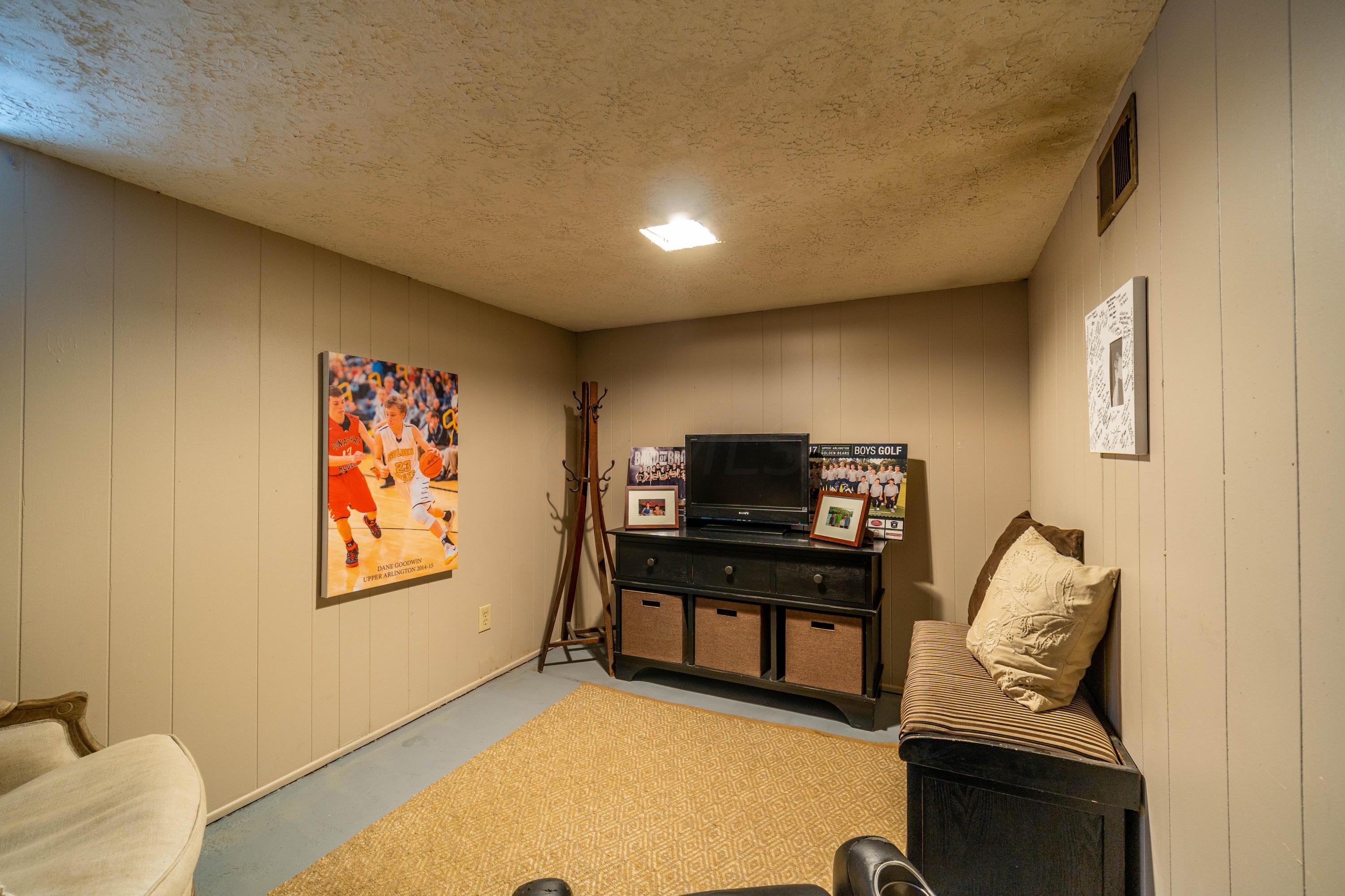 1693 Cardiff Road Columbus, OH 43221 - Photo 34 of 41 Gallery Image 34