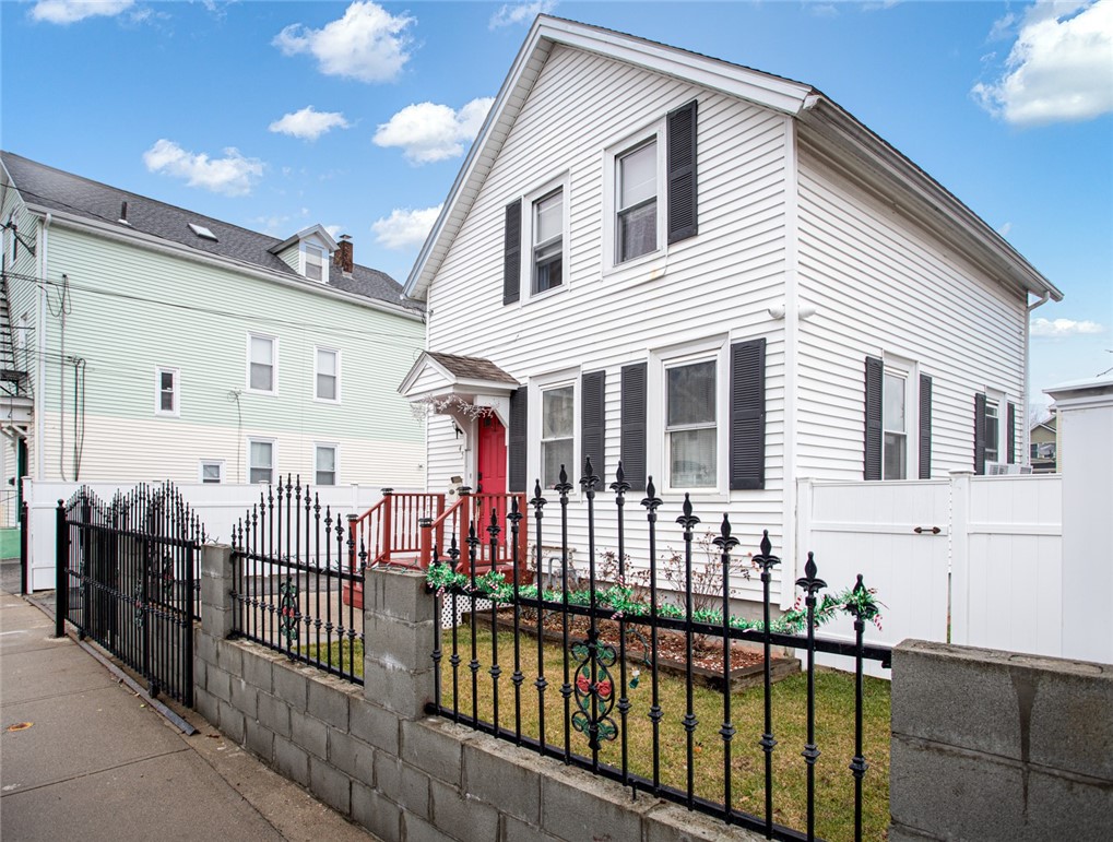 45 Tappan Street Providence, RI 02908 - Photo 2 of 24