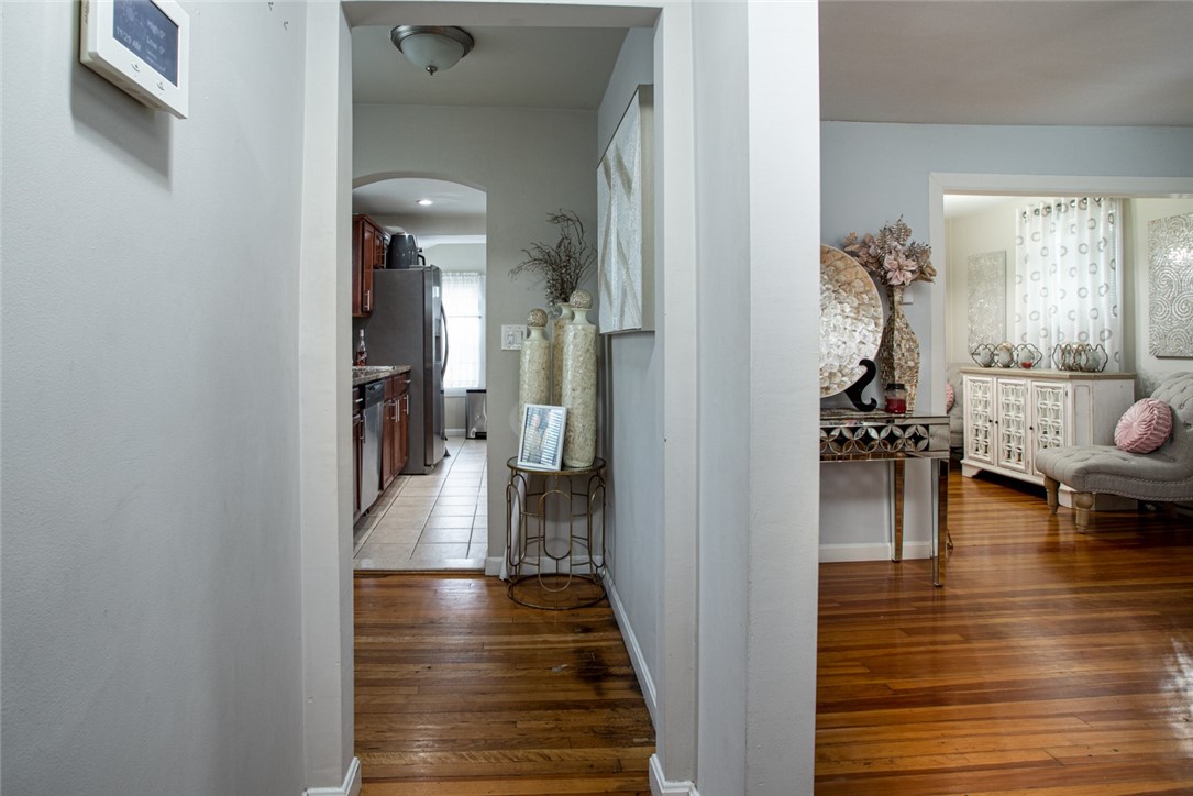 45 Tappan Street Providence, RI 02908 - Photo 7 of 24
