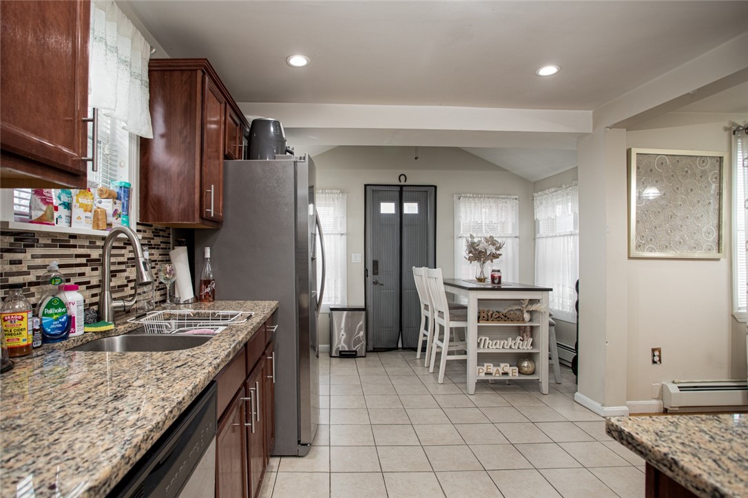 45 Tappan Street Providence, RI 02908 - Photo 10 of 24