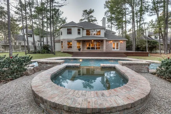 $5,500 | 6 Greycrest Place, The Woodlands, TX 77382