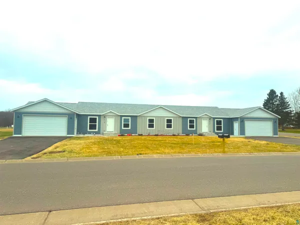 $369,900 | 611 Wrenshall Street, Unit A, Wrenshall, MN 55797