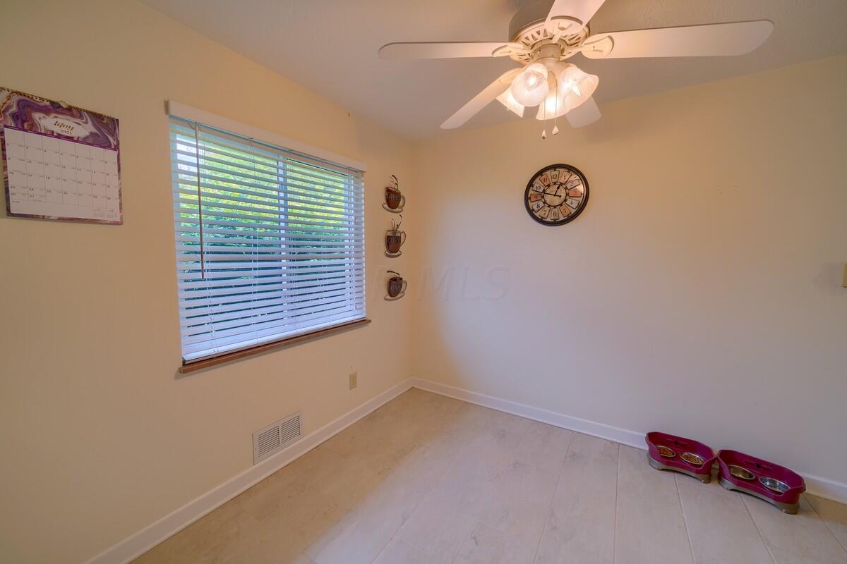 653 Crescent Road Columbus, OH 43204 - Photo 10 of 26 653 Crescent Road (27)