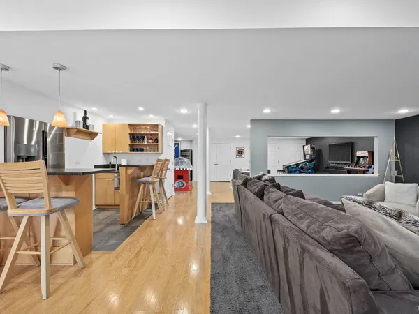 $1,300,000 | 1950 Elmore Avenue, Downers Grove, IL 60515