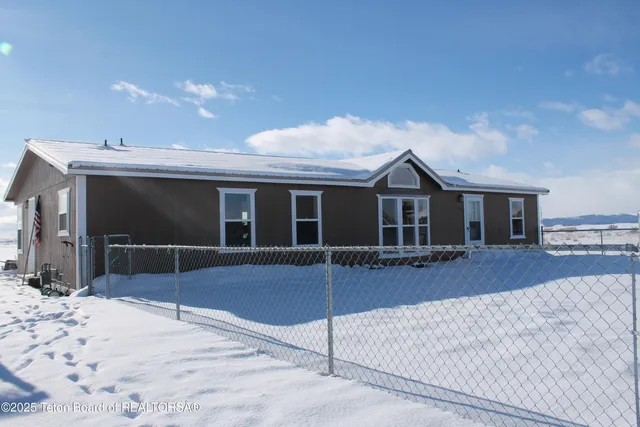 $290,000 | 712 East 1st Street, Marbleton, WY 83113