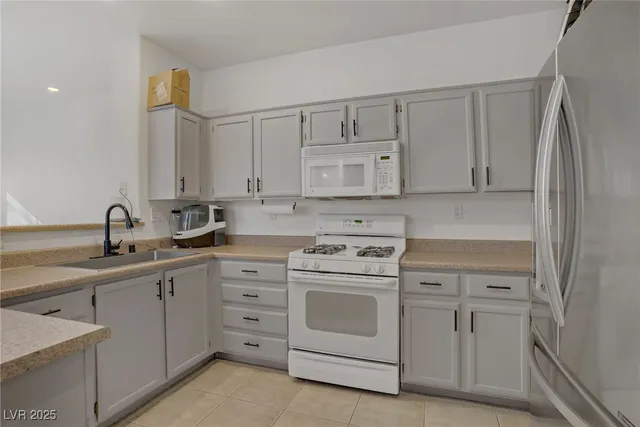 $273,000 | 3915 Palm Beach Street, Unit 201, Las Vegas, NV 89129