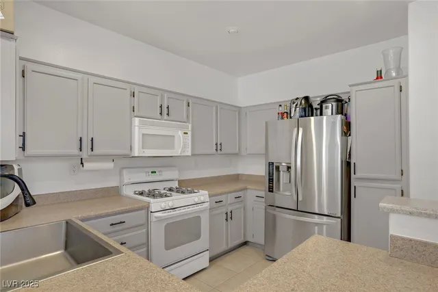 $273,000 | 3915 Palm Beach Street, Unit 201, Las Vegas, NV 89129