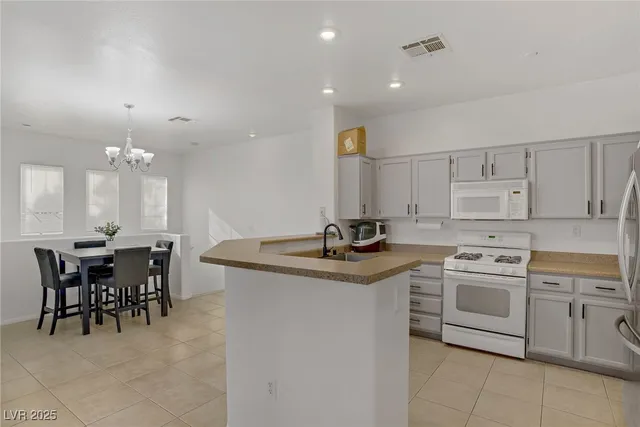 $273,000 | 3915 Palm Beach Street, Unit 201, Las Vegas, NV 89129