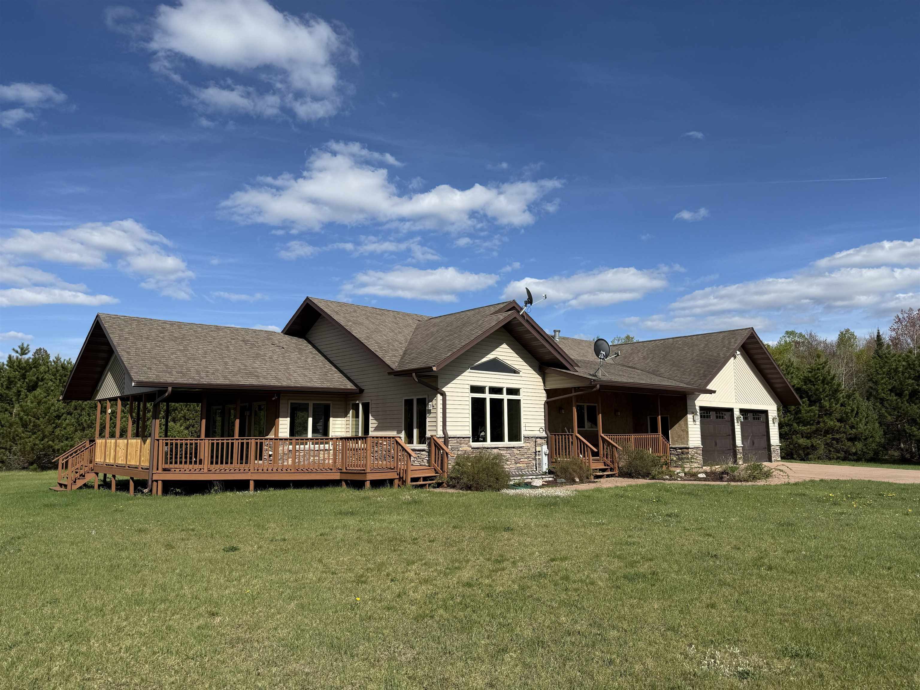 N19088 Sandy Loop Road Goodman, WI 54125 - Photo 1 of 53