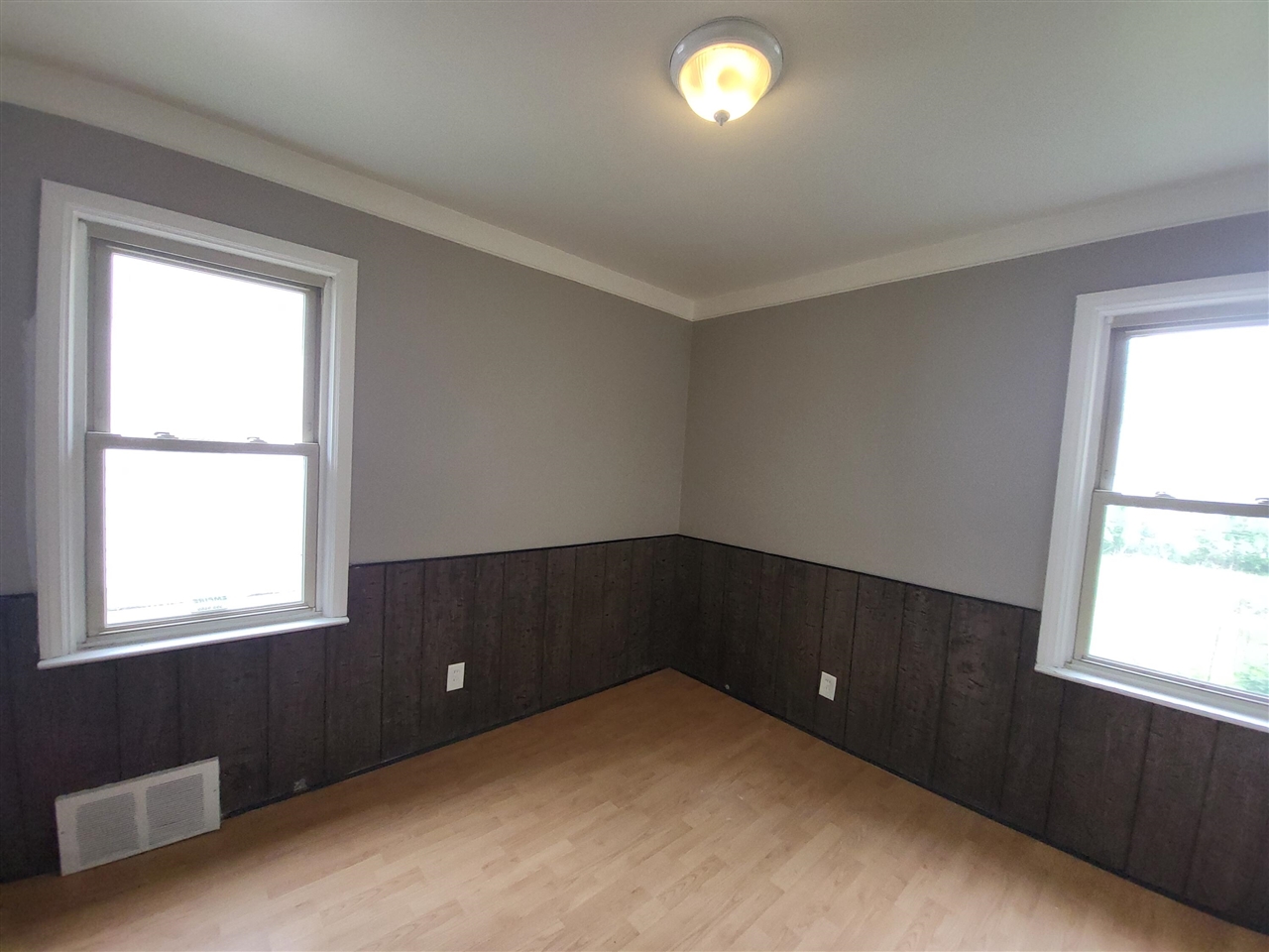 22820 Teppert Avenue Eastpointe, MI 48021 - Photo 7 of 13