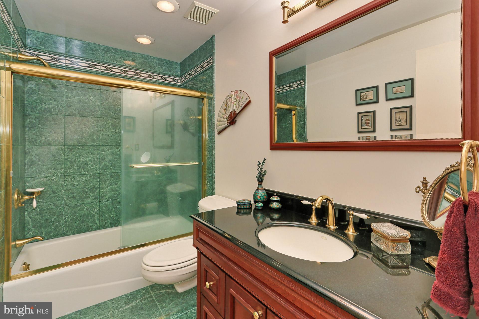 11709 Henderson Road Clifton, VA 20124 - Photo 30 of 48 Gallery Image 30
