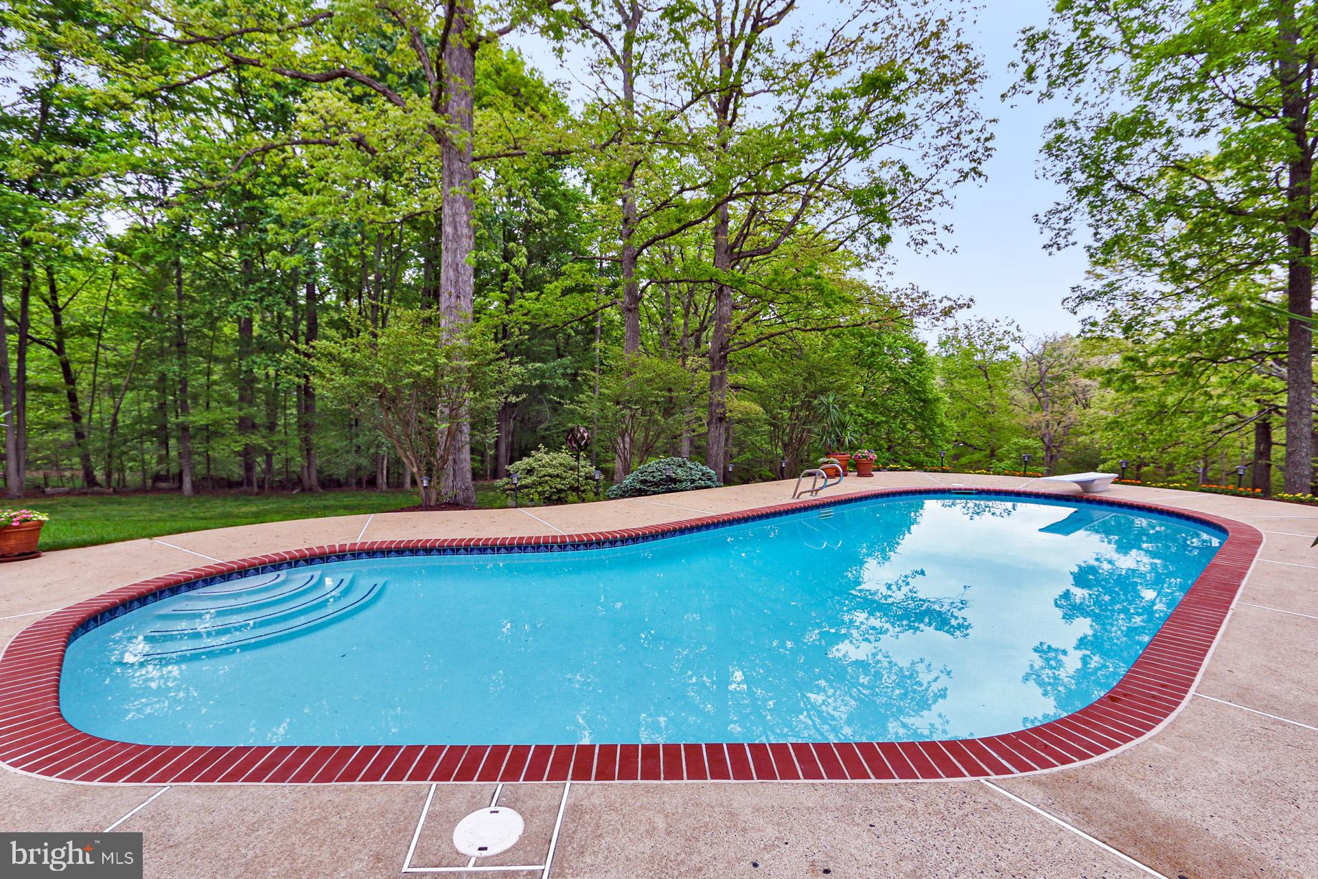 11709 Henderson Road Clifton, VA 20124 - Photo 34 of 48 Gallery Image 34