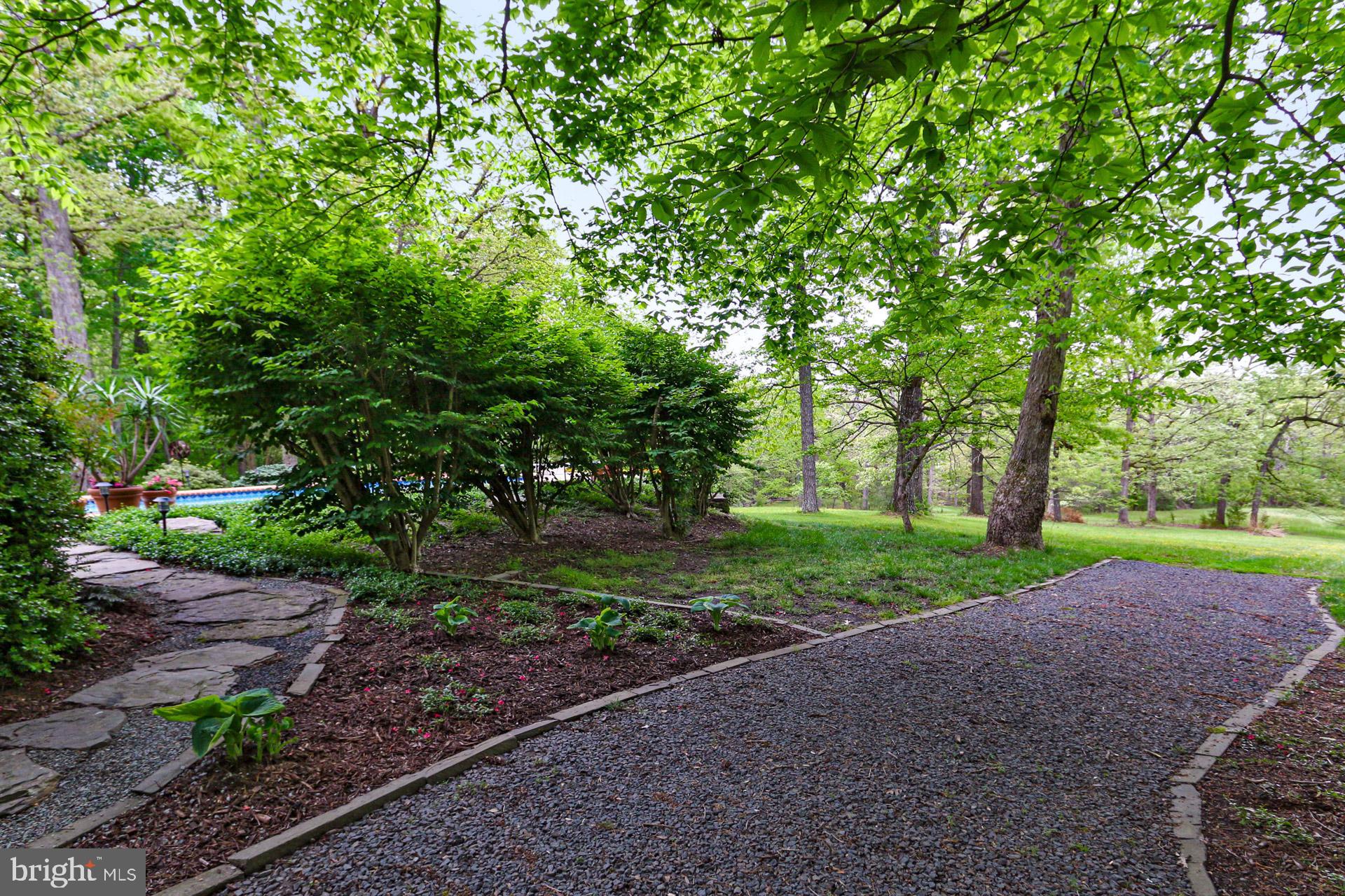 11709 Henderson Road Clifton, VA 20124 - Photo 39 of 48 Gallery Image 39