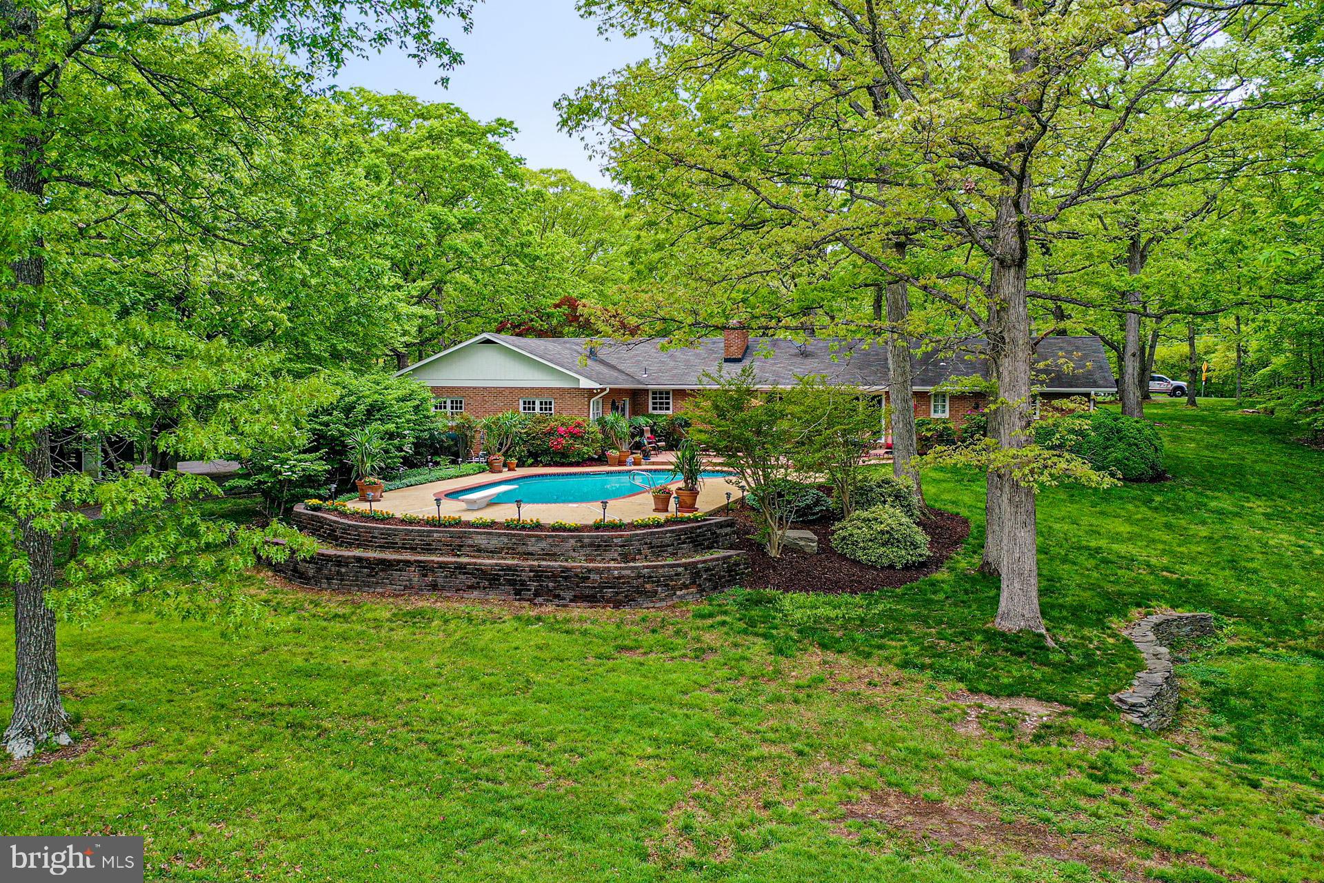 11709 Henderson Road Clifton, VA 20124 - Photo 41 of 48 Gallery Image 41