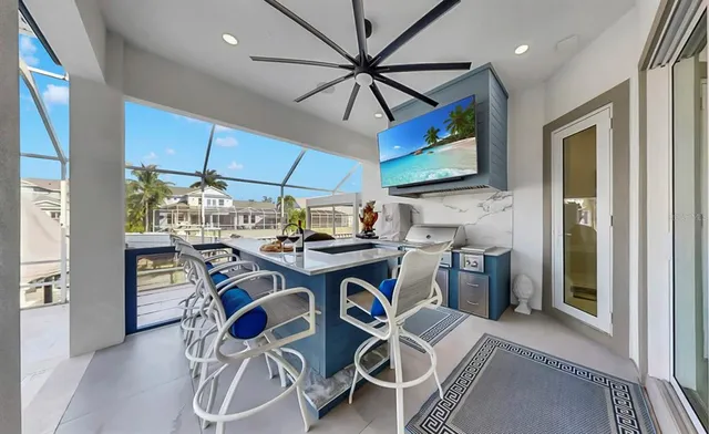 $1,599,000 | 703 Pinckney Drive, Apollo Beach, FL 33572