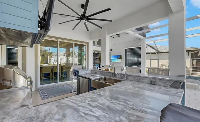 $1,599,000 | 703 Pinckney Drive, Apollo Beach, FL 33572