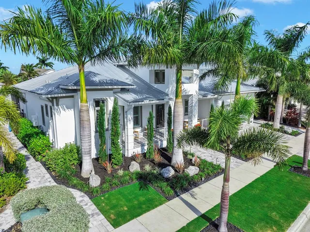 $1,599,000 | 703 Pinckney Drive, Apollo Beach, FL 33572