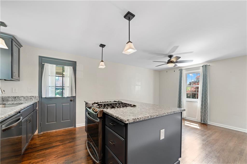 4104 Highgrove Road Pittsburgh, PA 15234 - Photo 8 of 20 Gallery Image 8