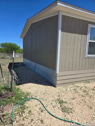 $390,000 | 5581 Fm 1986 La, La Pryor, TX 78872