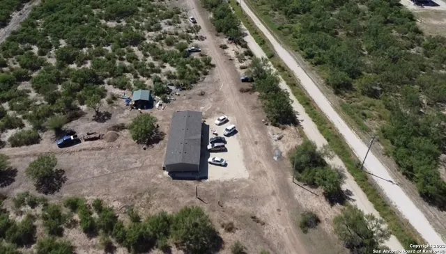 $390,000 | 5581 Fm 1986 La, La Pryor, TX 78872