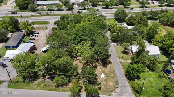 $235,000 | 2109 School Street, Ocean Springs, MS 39564