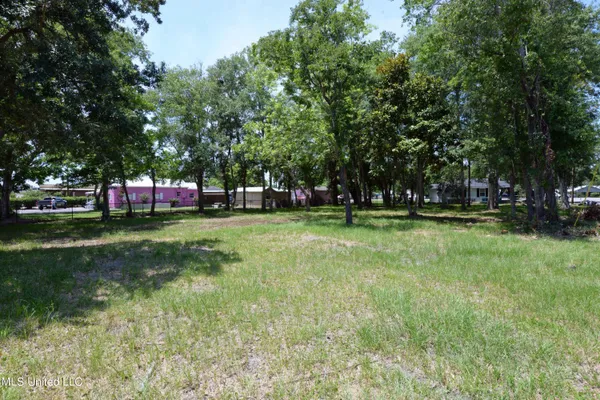 $235,000 | 2109 School Street, Ocean Springs, MS 39564