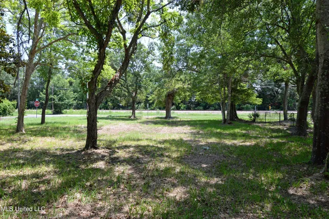 $235,000 | 2109 School Street, Ocean Springs, MS 39564