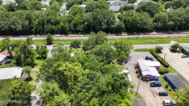 $235,000 | 2109 School Street, Ocean Springs, MS 39564