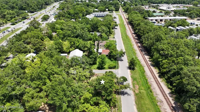 $235,000 | 2109 School Street, Ocean Springs, MS 39564