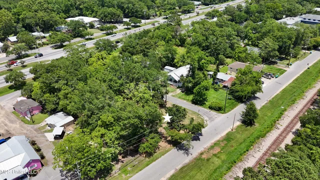 $235,000 | 2109 School Street, Ocean Springs, MS 39564