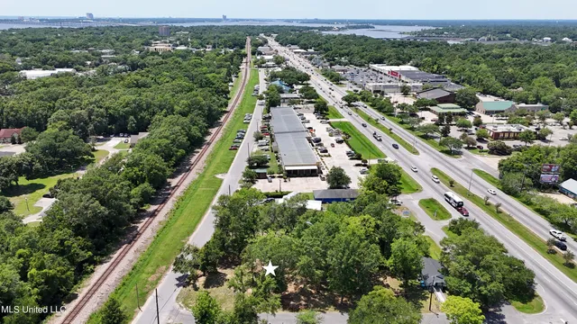 $235,000 | 2109 School Street, Ocean Springs, MS 39564