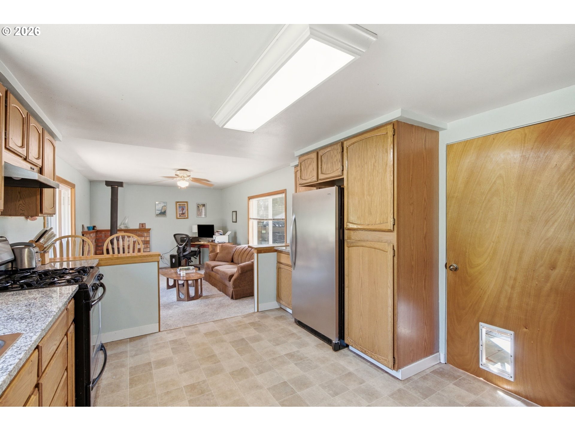 1109 Country Club Road Hood River, OR 97031 - Photo 11 of 40