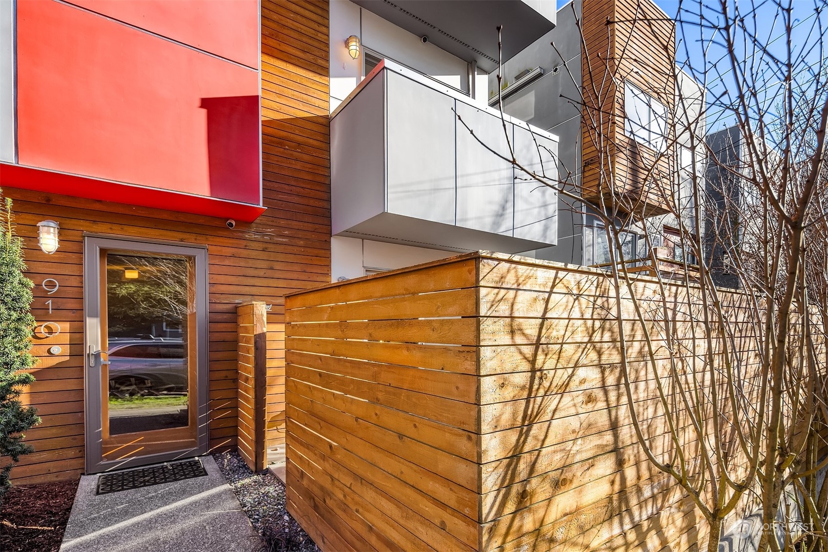 910 29th Avenue South Seattle, WA 98144 - Photo 3 of 35 Gallery Image 3