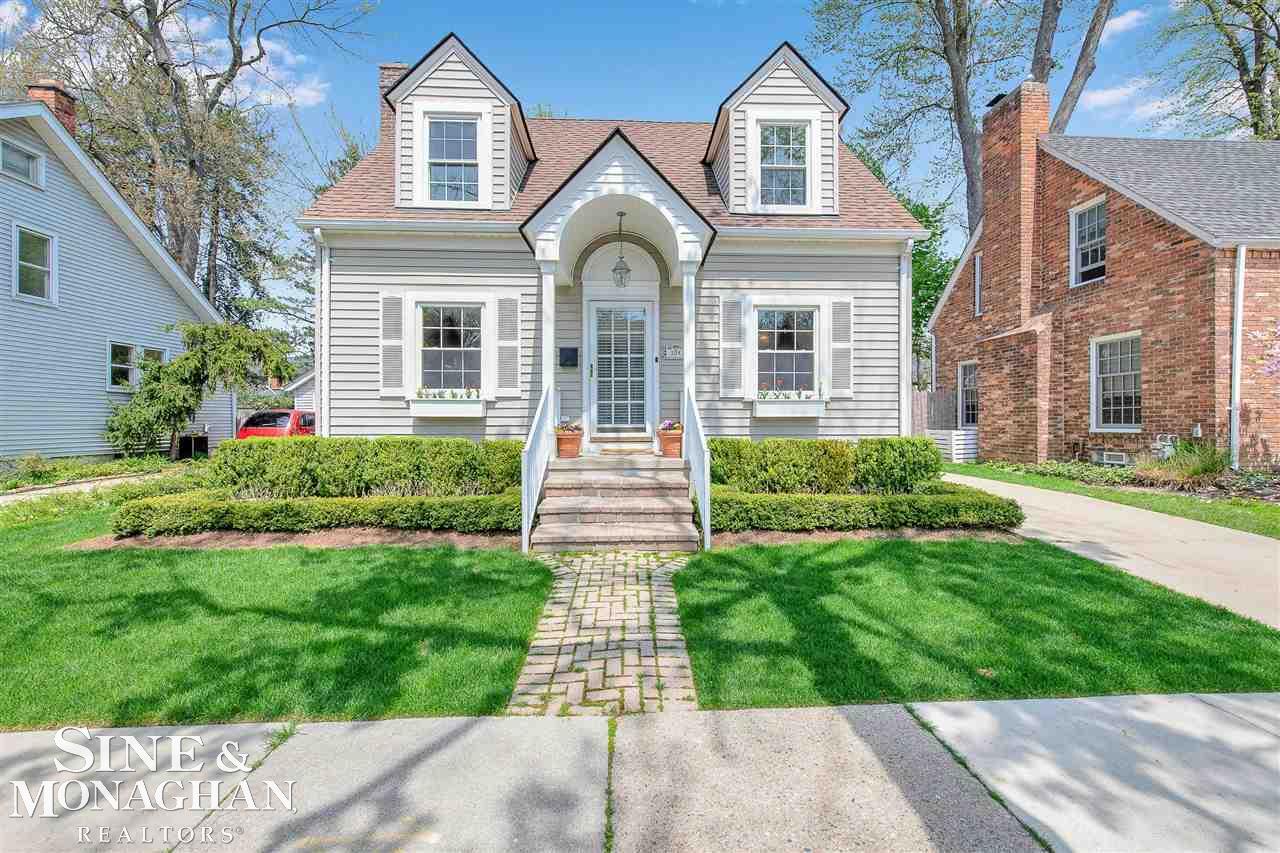 104 Mapleton Road Grosse Pointe Farms, MI 48236 - Photo 1 of 36