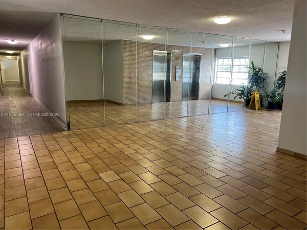 $1,900 | 5731 Northwest 37th Street, Unit 218, Virginia Gardens, FL 33166