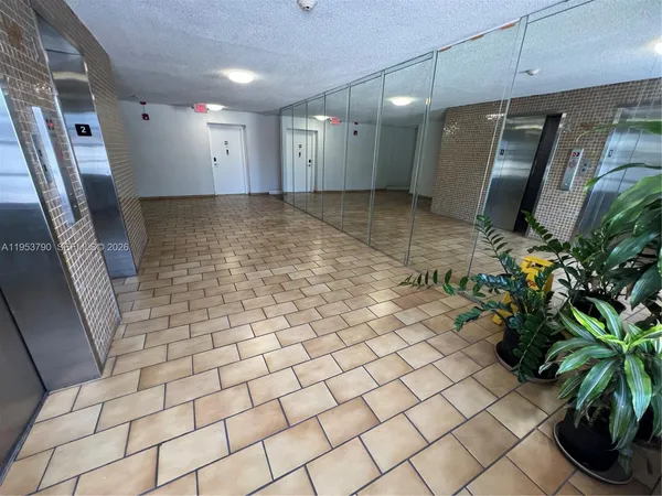 $1,900 | 5731 Northwest 37th Street, Unit 218, Virginia Gardens, FL 33166