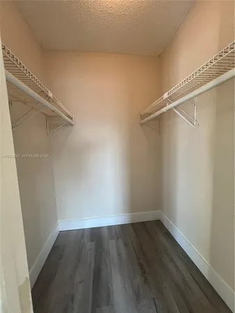 $1,900 | 5731 Northwest 37th Street, Unit 218, Virginia Gardens, FL 33166