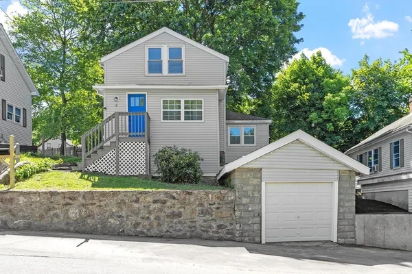 $385,000 | 12 Shore Auburn Ma, Auburn, MA 01501