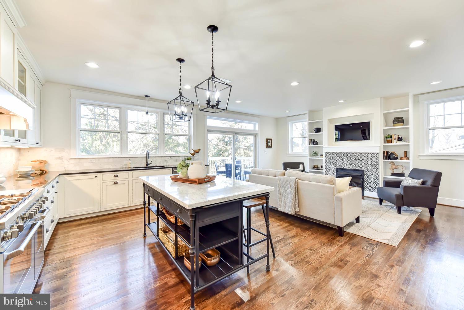 5531 30th Place Northwest Washington, DC 20015 - Photo 11 of 47