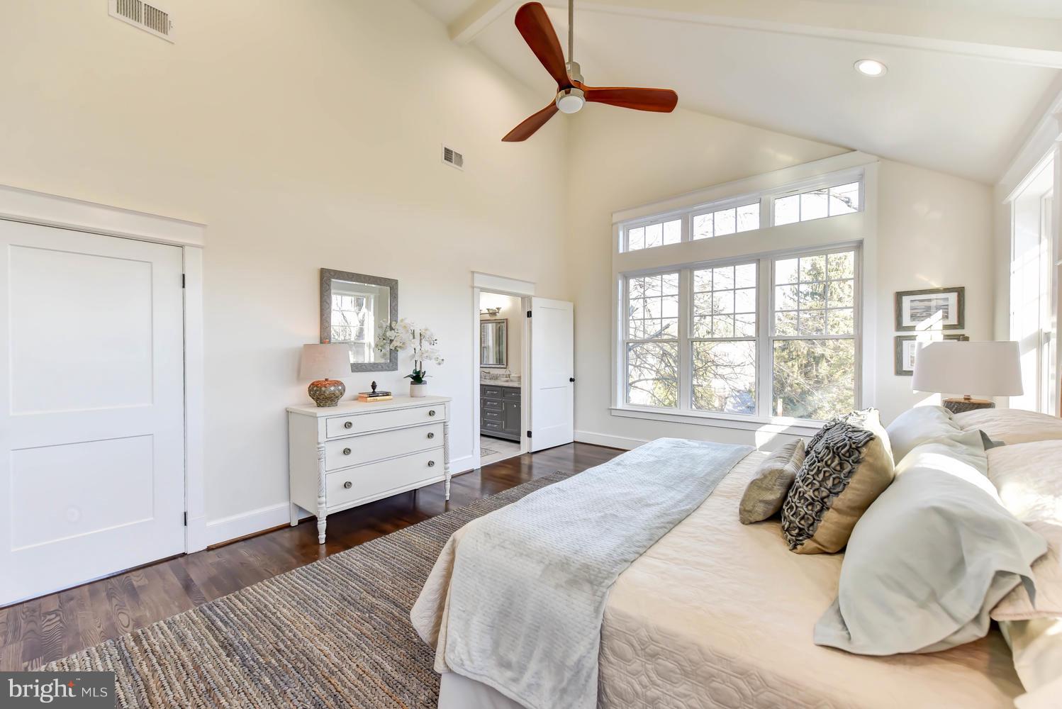 5531 30th Place Northwest Washington, DC 20015 - Photo 26 of 47