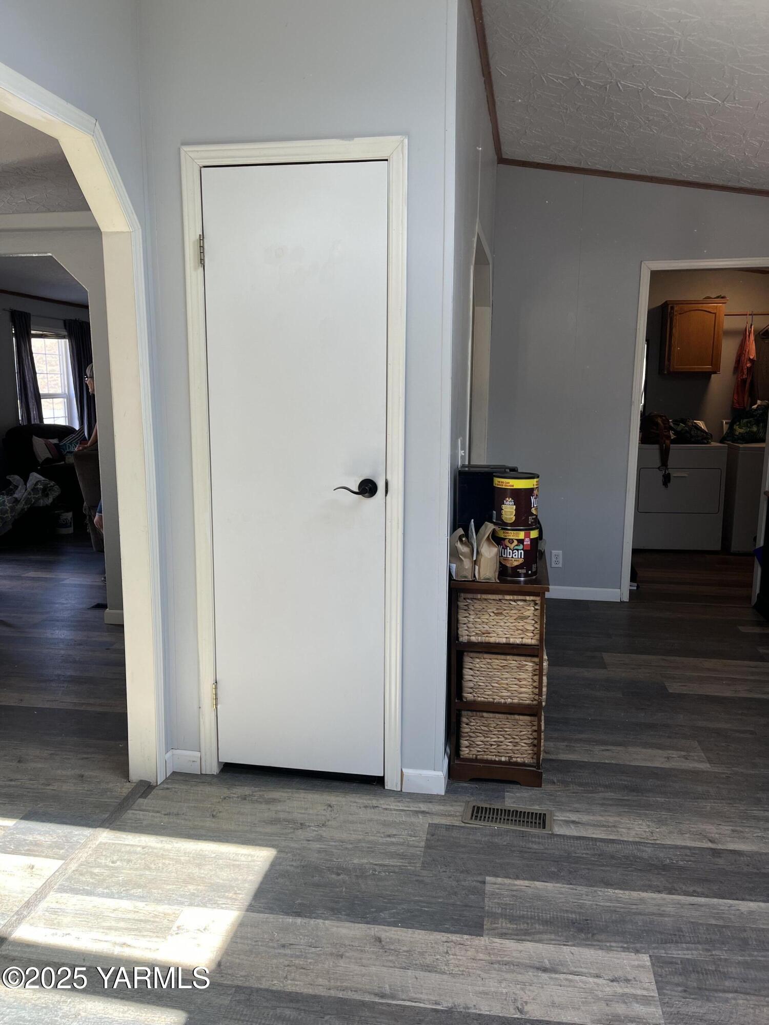 14190 North Wenas Road Selah, WA 98942 - Photo 13 of 62 IMG_0459