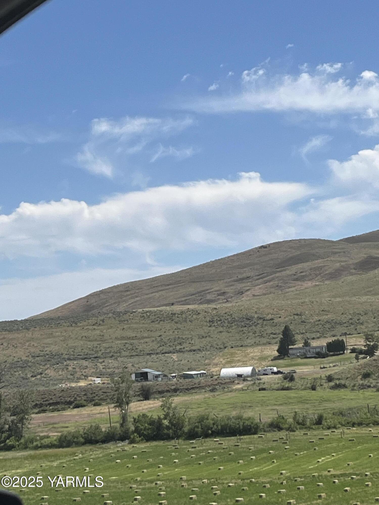14190 North Wenas Road Selah, WA 98942 - Photo 2 of 62 IMG_0184