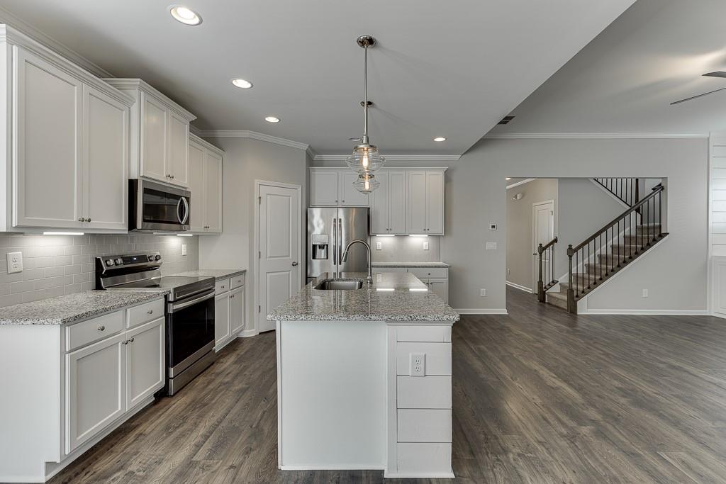 5404 Falling Branch Court Flowery Branch, GA 30542 - Photo 15 of 80