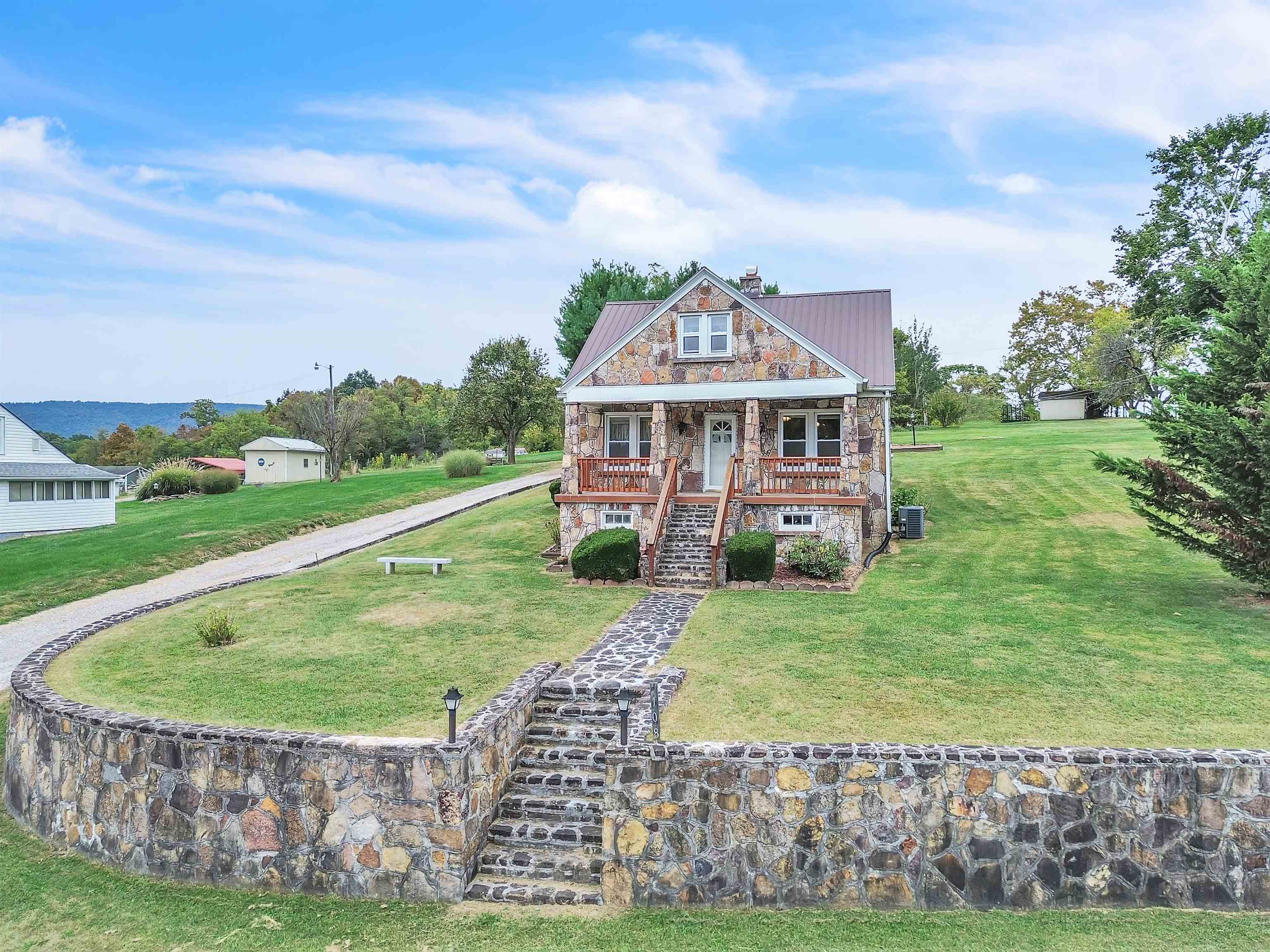 108 Ole Church Road Pembroke, VA 24136 - Photo 3 of 55 Gallery Image 3