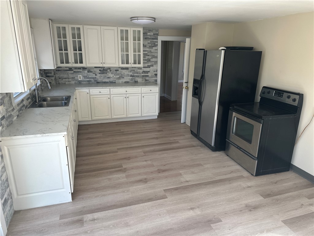 2 Doric Avenue Cranston, RI 02910 - Photo 2 of 22