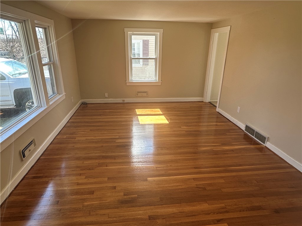 2 Doric Avenue Cranston, RI 02910 - Photo 4 of 22 Living Room
