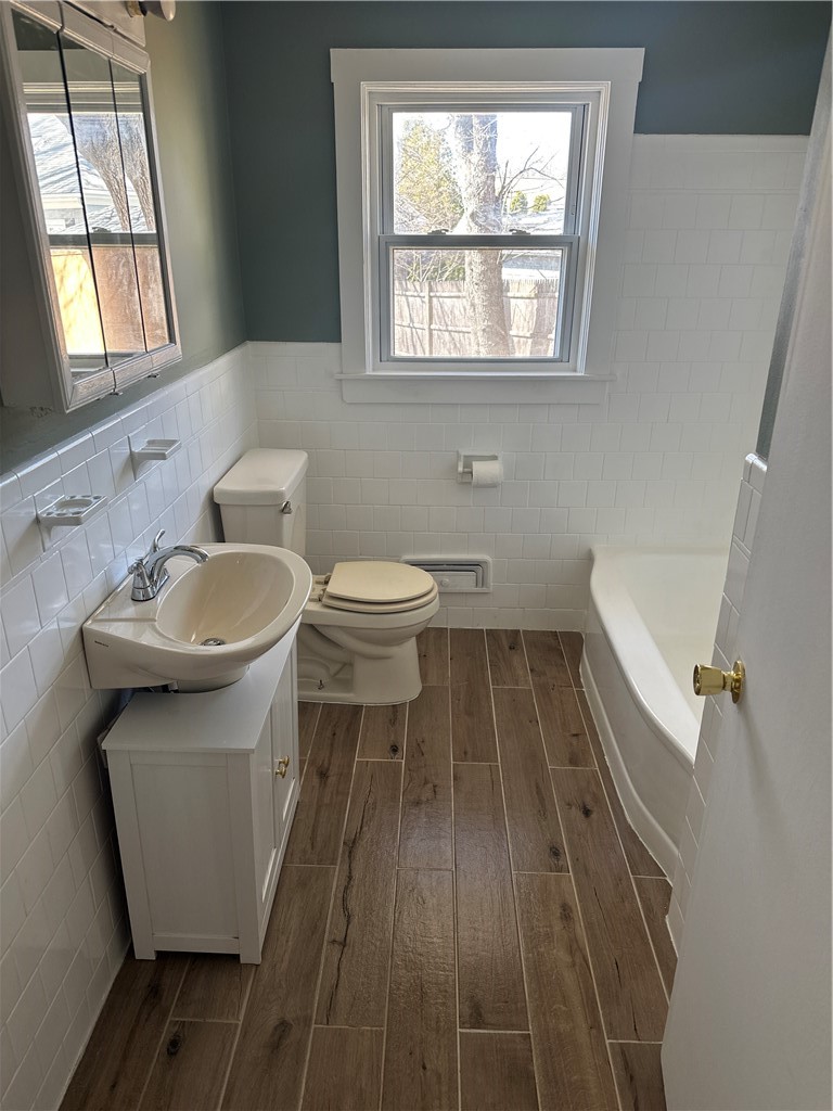 2 Doric Avenue Cranston, RI 02910 - Photo 9 of 22