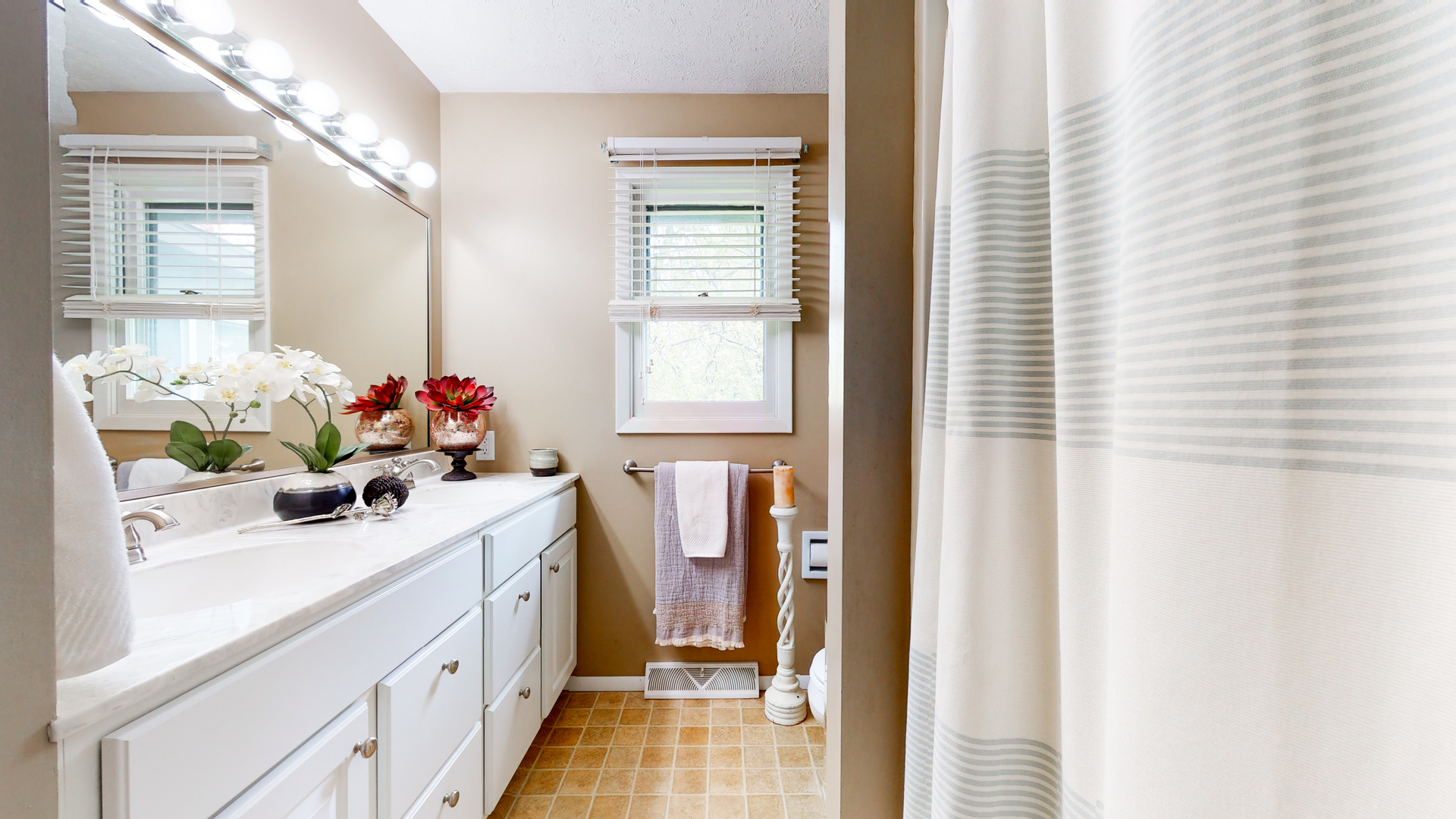 2803 Dodge Drive Bloomington, IL 61704 - Photo 23 of 49